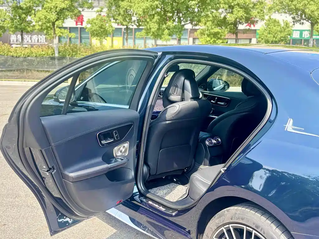 Mercedes-Benz Mercedes-Benz C-Class 2023 C 260 L Sport Edition 2023 - thumbnail 16