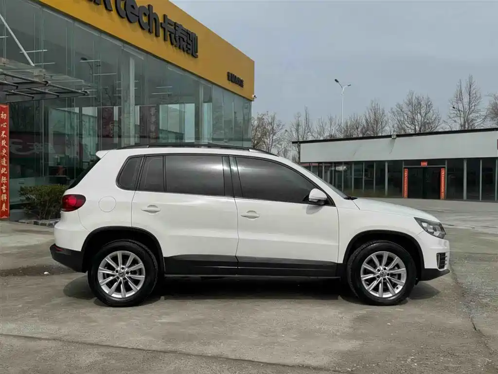Volkswagen Tiguan 2016 280TSI Automatic 2WD Silk Road Style Edition 2018 - thumbnail 4