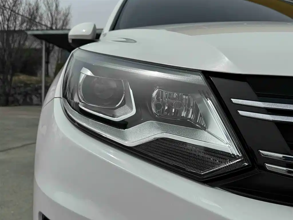 Volkswagen Tiguan 2016 280TSI Automatic 2WD Silk Road Style Edition 2018 - thumbnail 8
