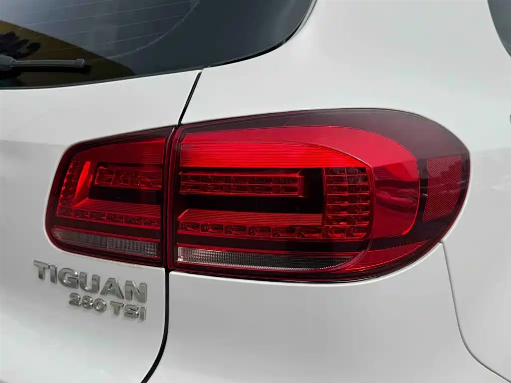 Volkswagen Tiguan 2016 280TSI Automatic 2WD Silk Road Style Edition 2018 - thumbnail 9