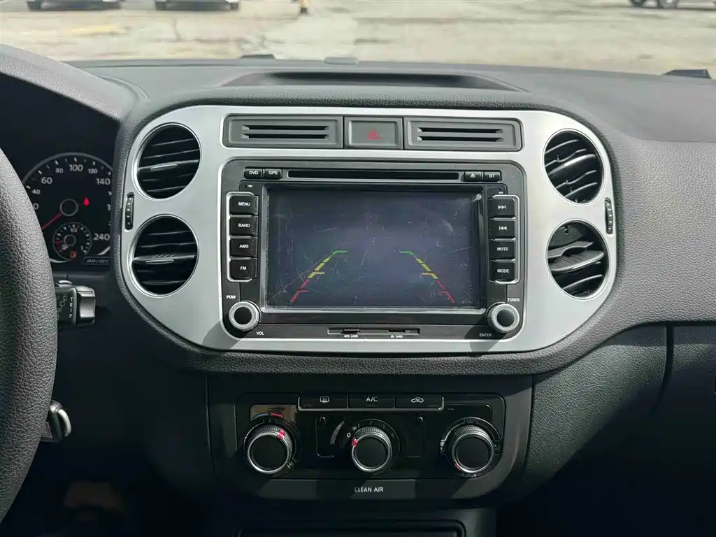 Volkswagen Tiguan 2016 280TSI Automatic 2WD Silk Road Style Edition 2018 - thumbnail 21