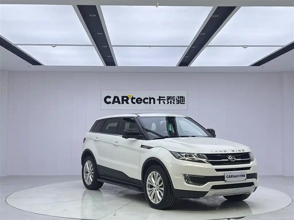 Landwind Lifan X7 2015 2.0T Panoramic Luxury Edition 2017 - thumbnail 2