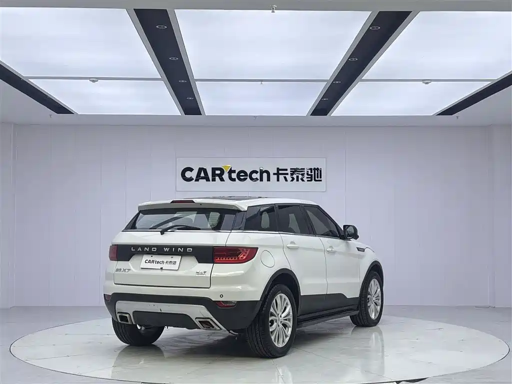 Landwind Lifan X7 2015 2.0T Panoramic Luxury Edition 2017 - thumbnail 5