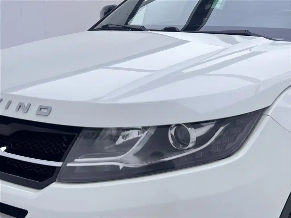 Landwind Lifan X7 2015 2.0T Panoramic Luxury Edition 2017 - thumbnail 8