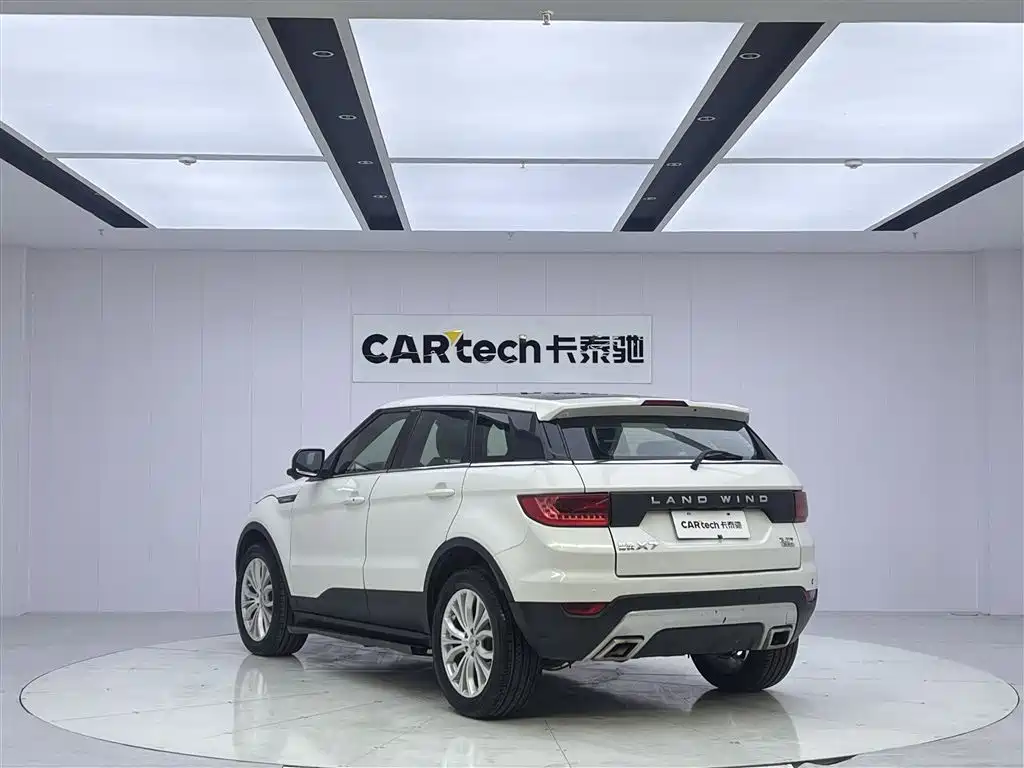 Landwind Lifan X7 2015 2.0T Panoramic Luxury Edition 2017 - thumbnail 13