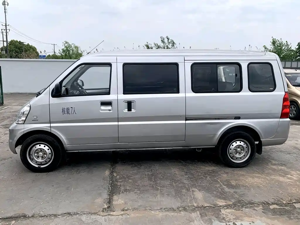 Wuling Motors Wuling Rongguang 2017 1.5L Extended Basic Model 2017 - thumbnail 8