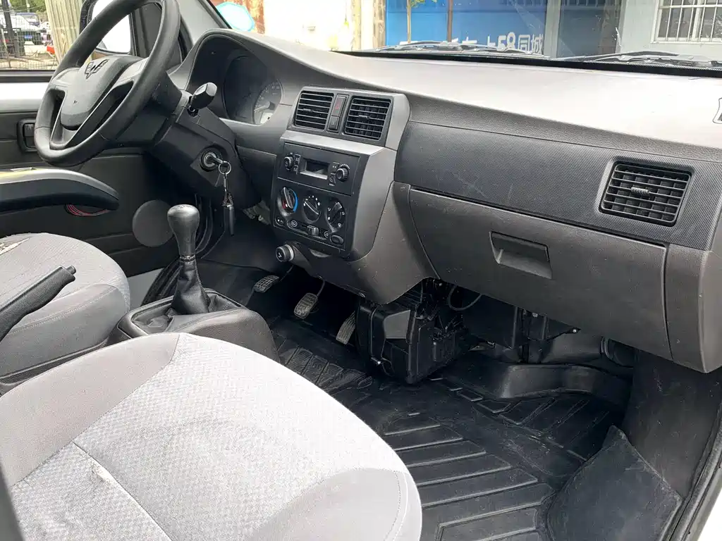 Wuling Motors Wuling Rongguang 2017 1.5L Extended Basic Model 2017 - thumbnail 10