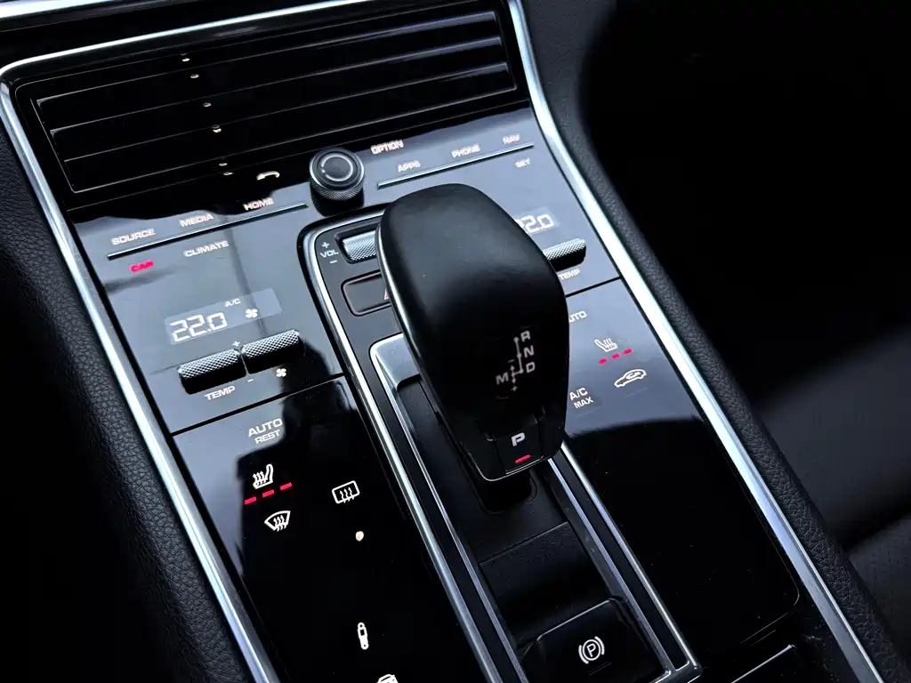 Porsche Porsche Panamera 2017 3.0T 2018 - thumbnail 27