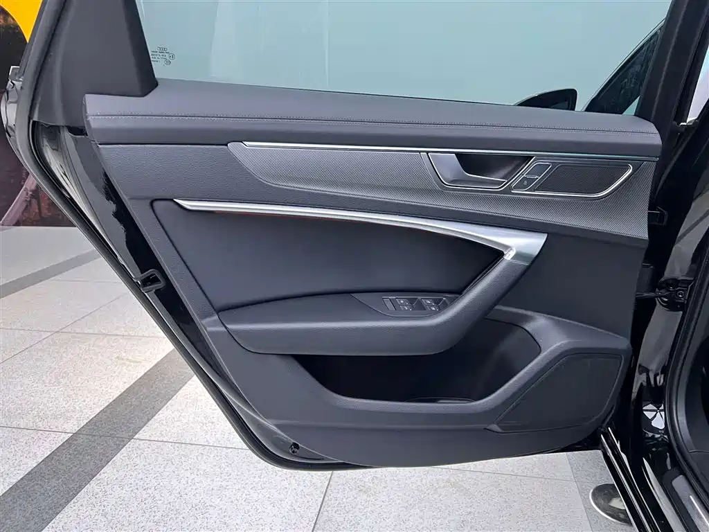 Audi Audi A6L 2022 55 TFSI e quattro 2022 - thumbnail 28