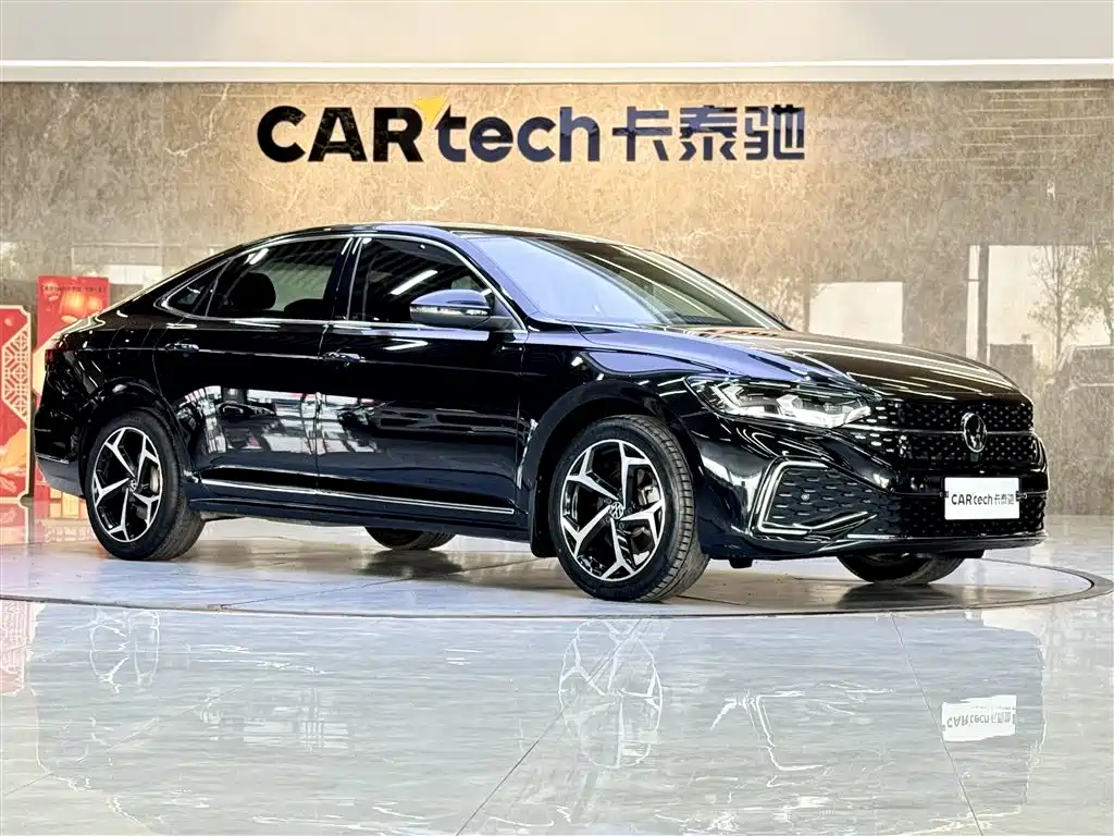 Volkswagen Volkswagen Passat 2023 Model Year Facelift 330TSI Elite Starry Sky Edition 2023 - thumbnail 2