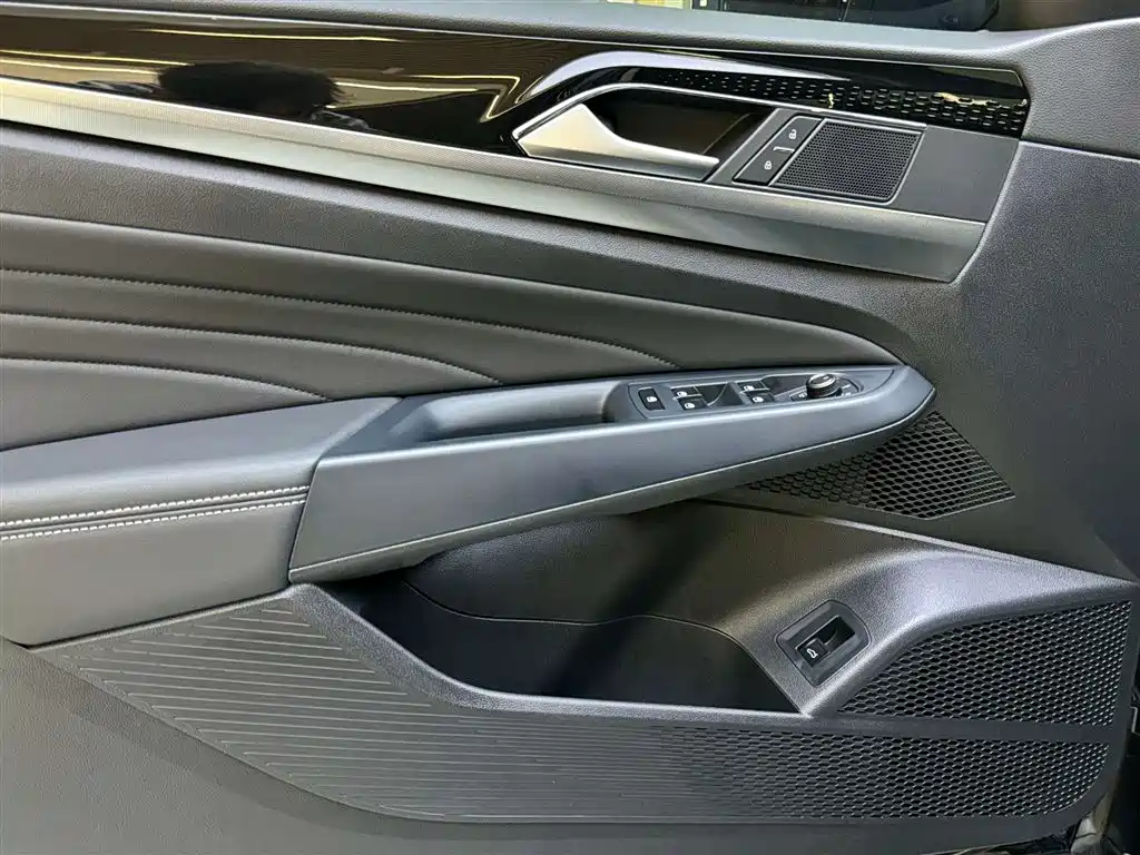 Volkswagen Volkswagen Passat 2023 Model Year Facelift 330TSI Elite Starry Sky Edition 2023 - thumbnail 16