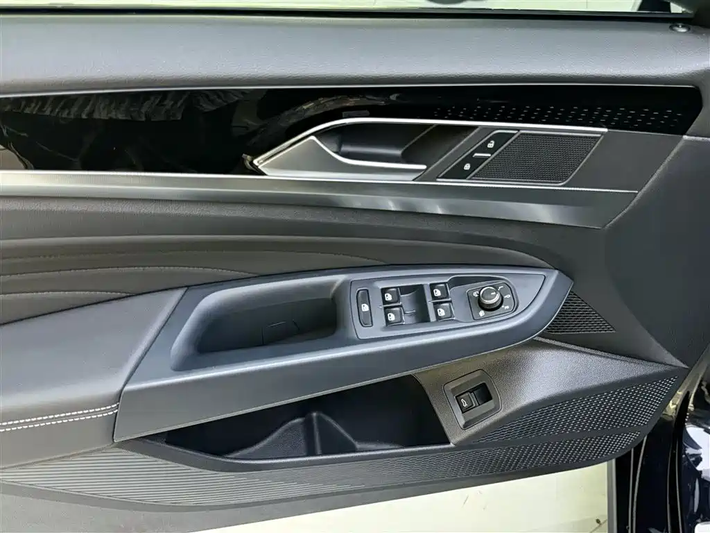 Volkswagen Volkswagen Passat 2023 Model Year Facelift 330TSI Elite Starry Sky Edition 2023 - thumbnail 24