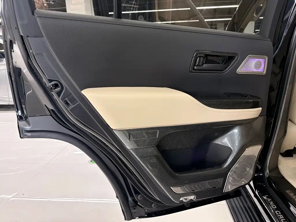 Toyota Land Cruiser (Imported) 2025 Model 3.5T Automatic 2025 - thumbnail 21