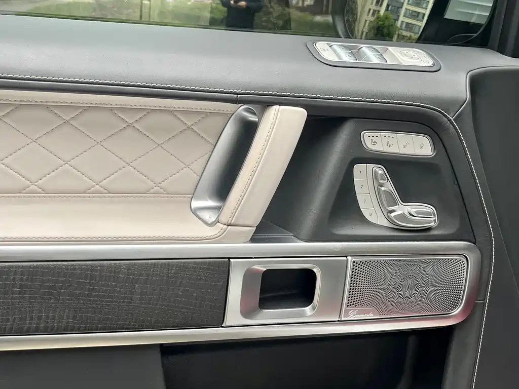 Mercedes-Benz Mercedes-Benz G-Class 2024 G 500 Heritage Edition 2025 - thumbnail 11