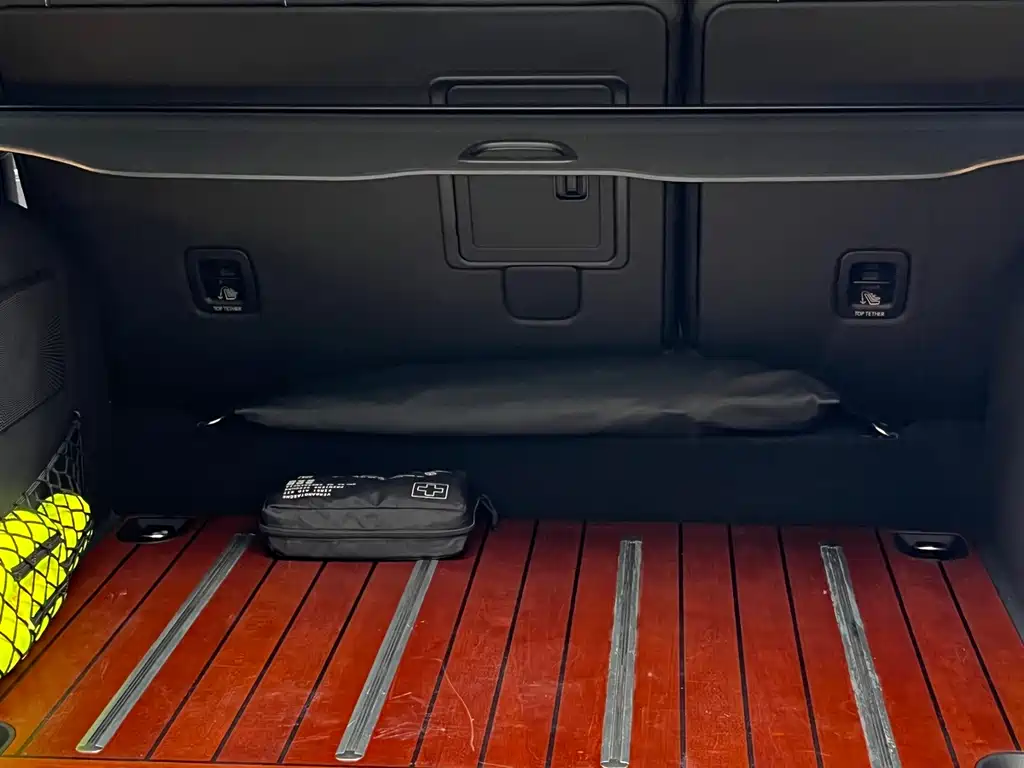 Mercedes-Benz Mercedes-Benz G-Class 2024 G 500 Heritage Edition 2025 - thumbnail 18