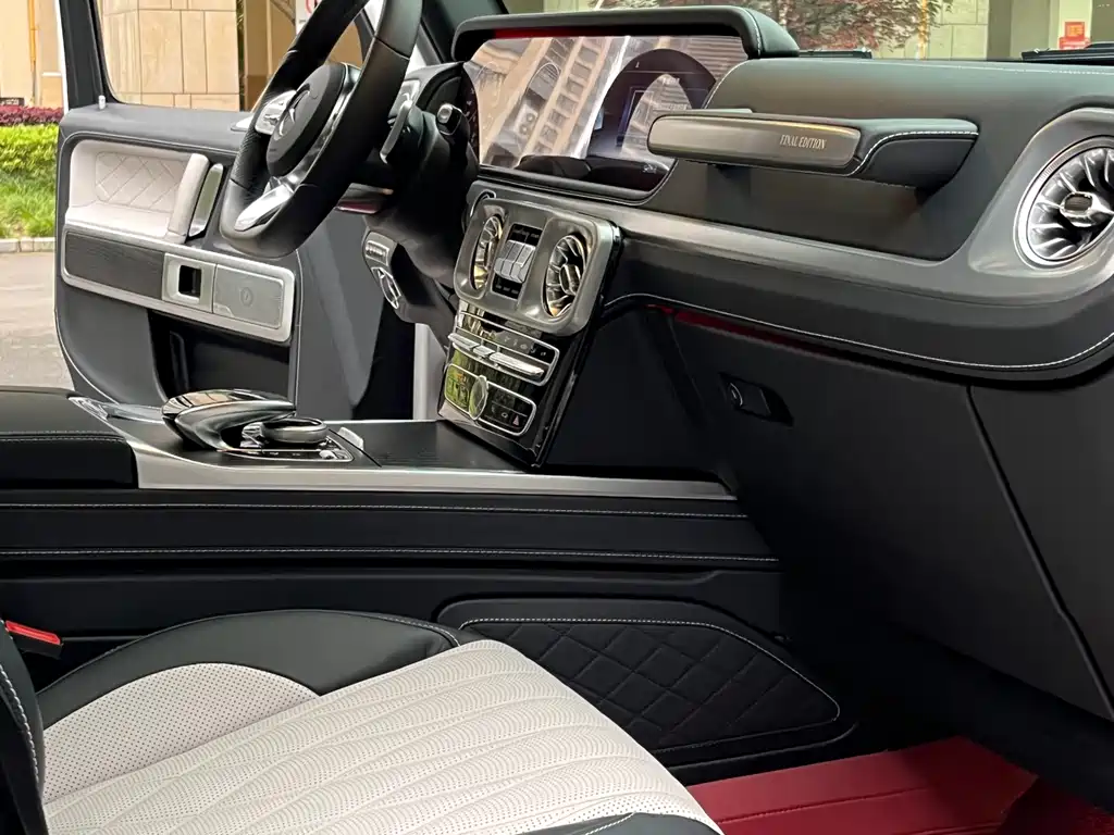 Mercedes-Benz Mercedes-Benz G-Class 2024 G 500 Heritage Edition 2025 - thumbnail 26