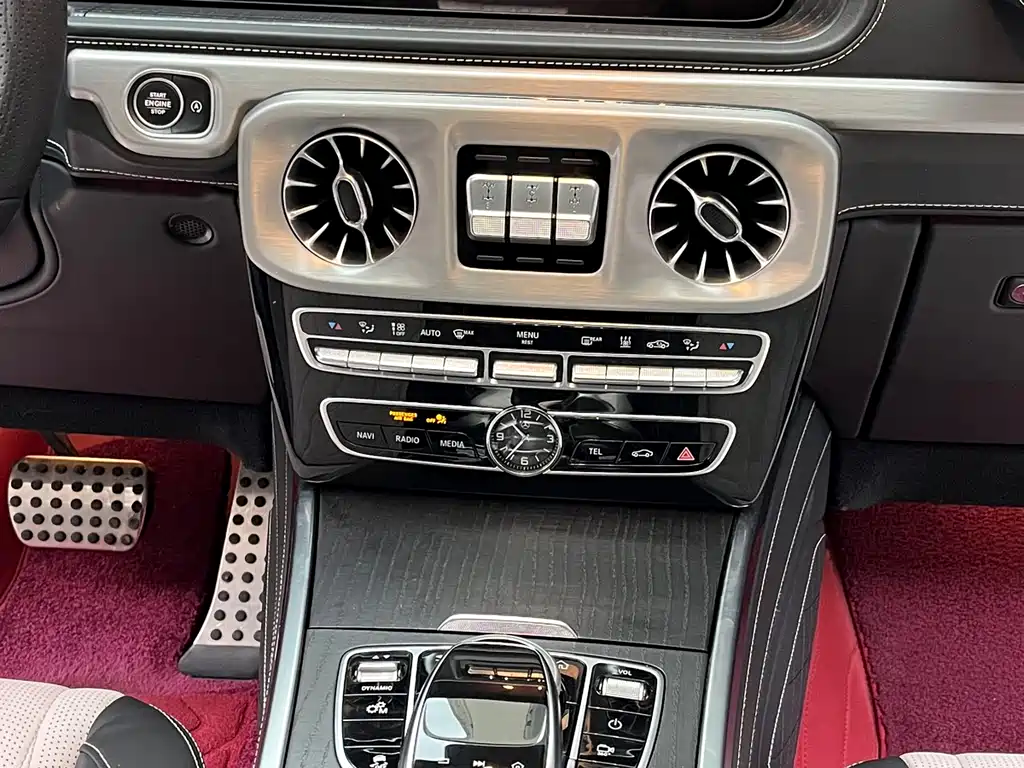 Mercedes-Benz Mercedes-Benz G-Class 2024 G 500 Heritage Edition 2025 - thumbnail 30