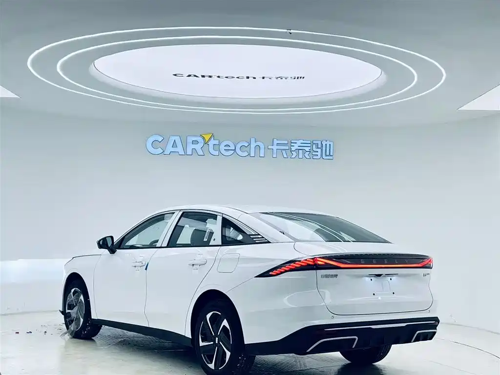 Geely Galaxy Geely Galaxy L6 2025 EM-i 140km Explorer+ Edition 2026 - thumbnail 7