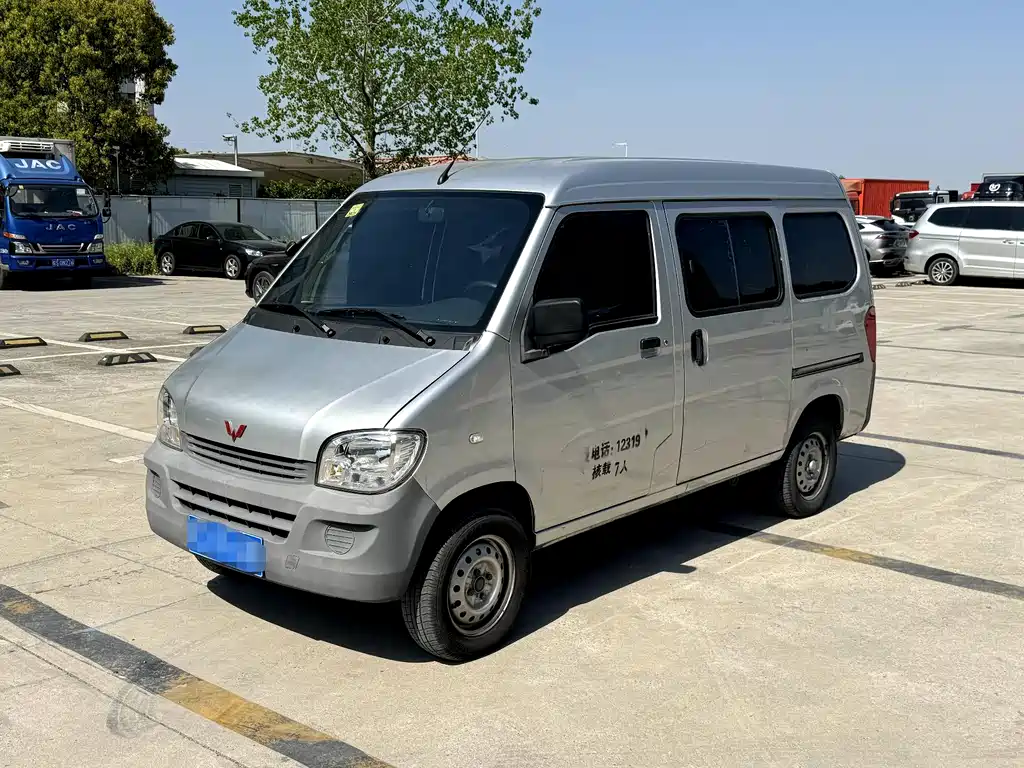 Wuling Motors Wuling Zhiguang 2015 1.2L Practical Type LSI 2017