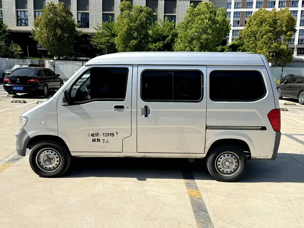 Wuling Motors Wuling Zhiguang 2015 1.2L Practical Type LSI 2017 - thumbnail 4