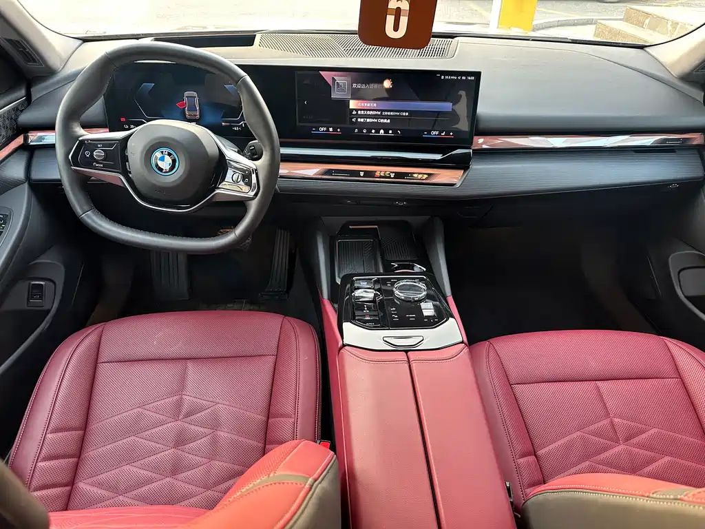 BMW BMW i5 2024 eDrive 35L Premium Luxury Package 2025 - thumbnail 9