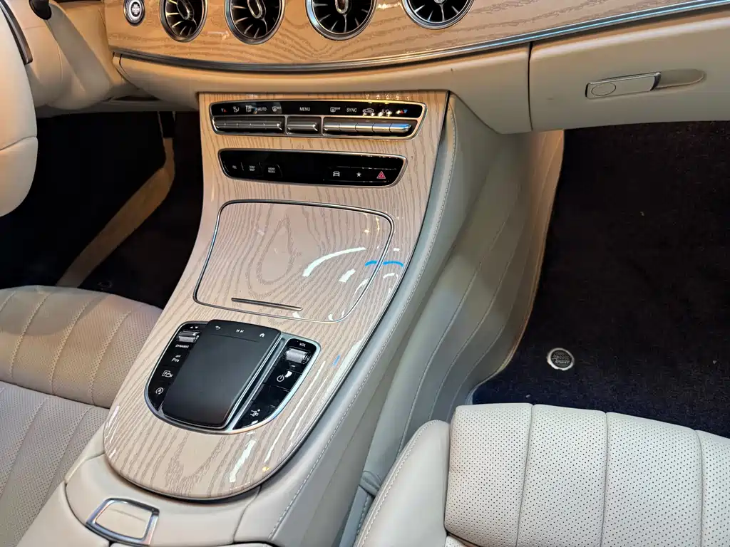 Mercedes-Benz Mercedes-Benz E-Class Coupe E 260 2021 Model 2020 - thumbnail 12