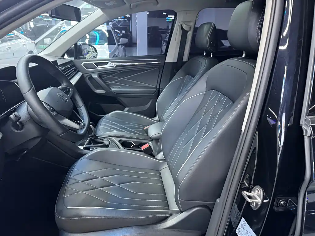 Volkswagen Volkswagen Tiguan L 2024 300TSI Automatic 2WD Smart Enjoy Edition 2024 - thumbnail 5