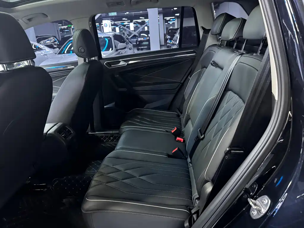 Volkswagen Volkswagen Tiguan L 2024 300TSI Automatic 2WD Smart Enjoy Edition 2024 - thumbnail 6
