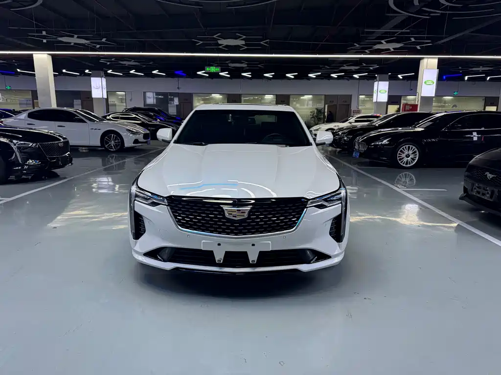 Cadillac Cadillac CT4 2023 28T Luxury 2023 - thumbnail 2