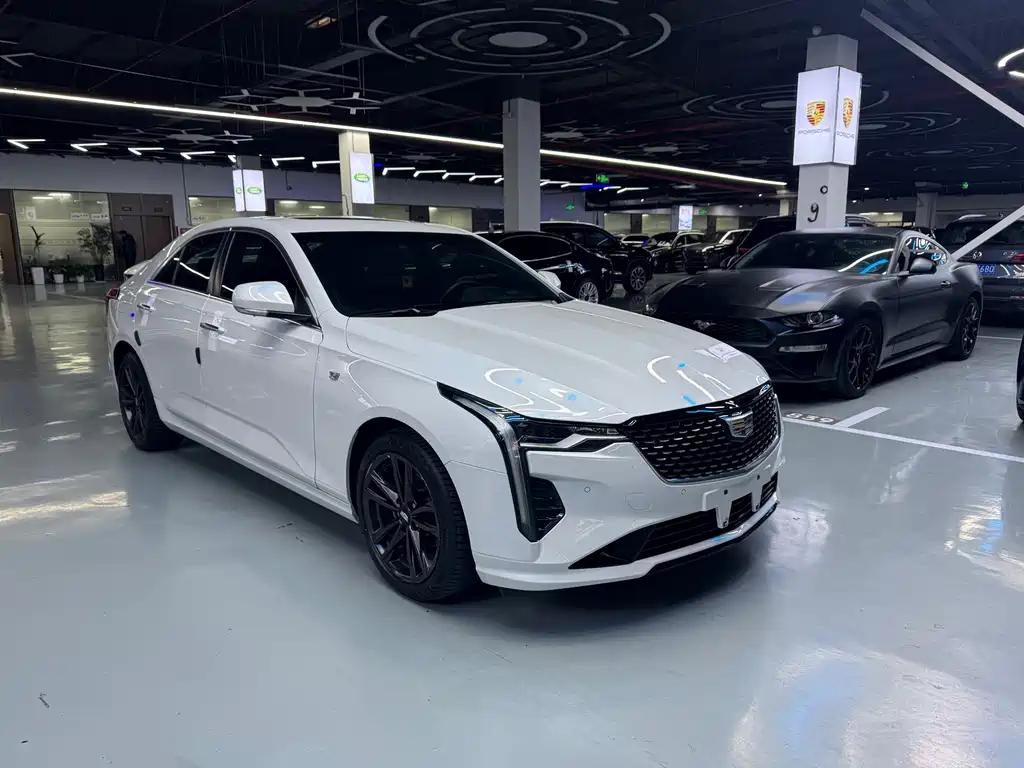 Cadillac Cadillac CT4 2023 28T Luxury 2023 - thumbnail 3