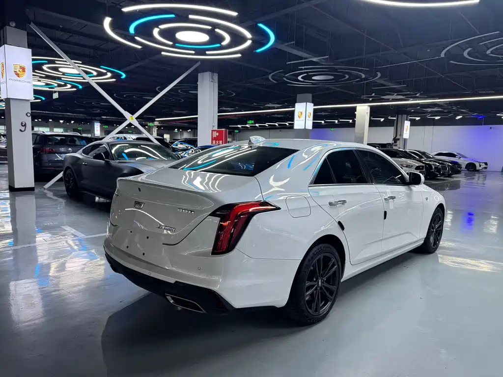 Cadillac Cadillac CT4 2023 28T Luxury 2023 - thumbnail 14