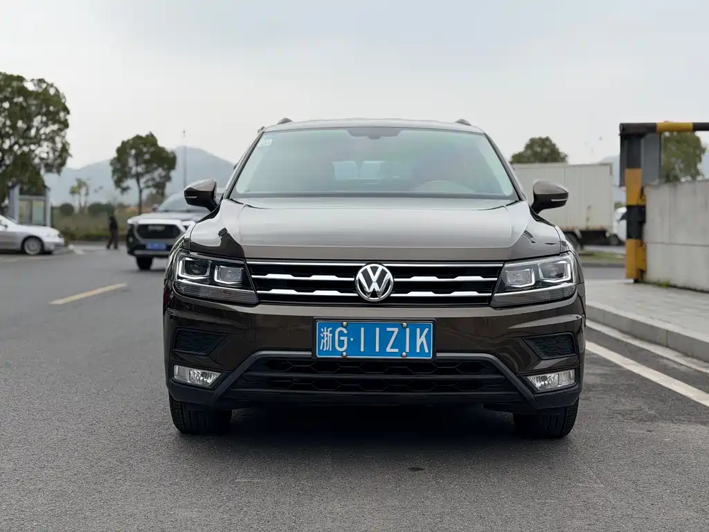 Volkswagen Volkswagen Tiguan L 2017 330TSI Automatic 2WD Style Edition 2017 - thumbnail 2