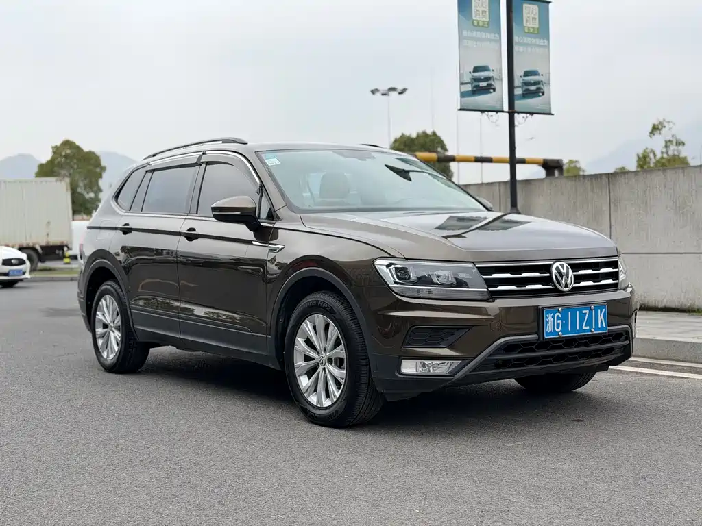 Volkswagen Volkswagen Tiguan L 2017 330TSI Automatic 2WD Style Edition 2017 - thumbnail 3