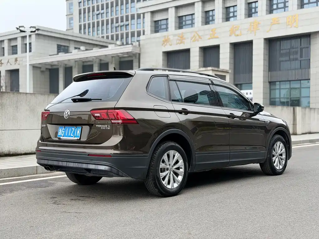 Volkswagen Volkswagen Tiguan L 2017 330TSI Automatic 2WD Style Edition 2017 - thumbnail 8