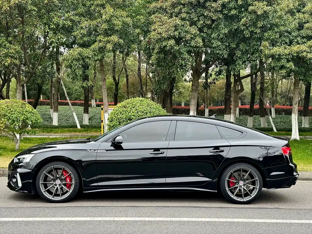 Audi Audi A5 Import 2021 Sportback 40 TFSI Fashion Dynamic Model 2021 - thumbnail 3