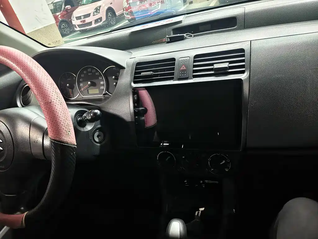 Suzuki Swift 2013 1.5L Automatic Standard Edition 2014 - thumbnail 15