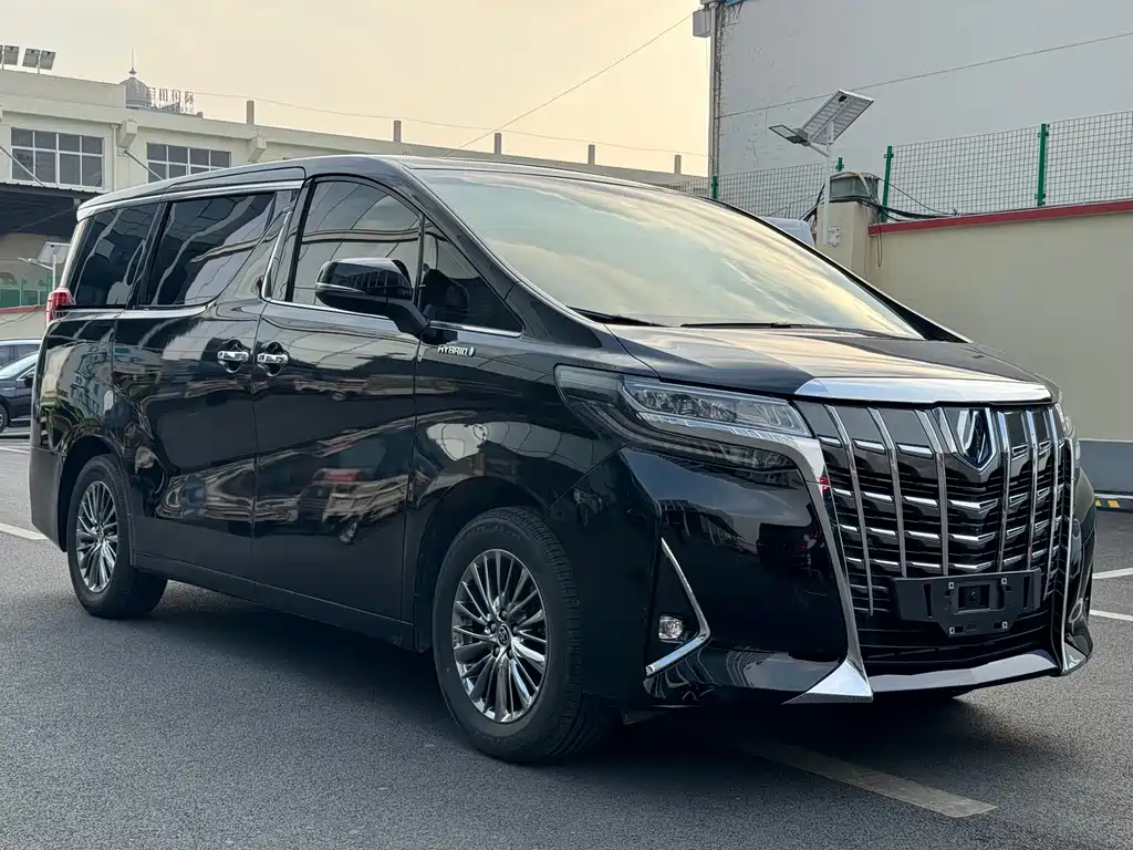 Toyota Alphard 2021 Model Hybrid 2.5L Executive Version 2023 - thumbnail 3
