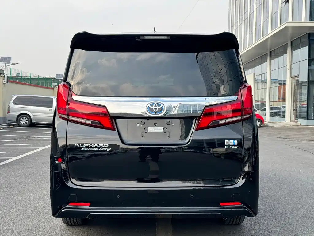Toyota Alphard 2021 Model Hybrid 2.5L Executive Version 2023 - thumbnail 4