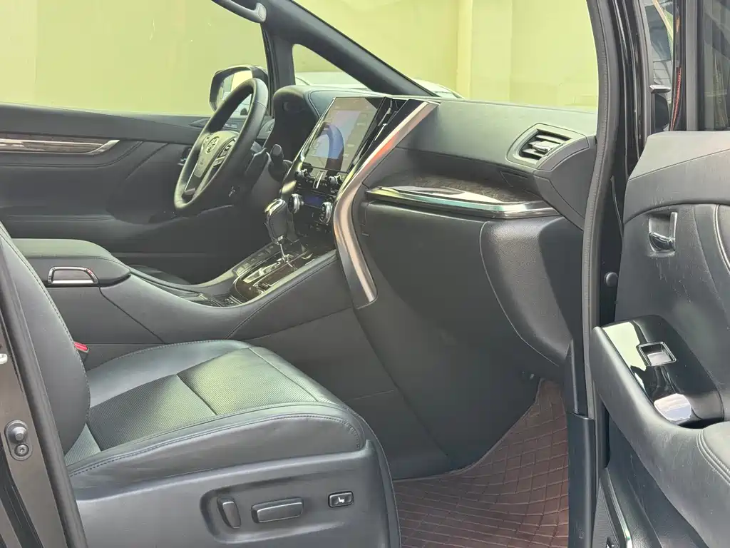 Toyota Alphard 2021 Model Hybrid 2.5L Executive Version 2023 - thumbnail 14