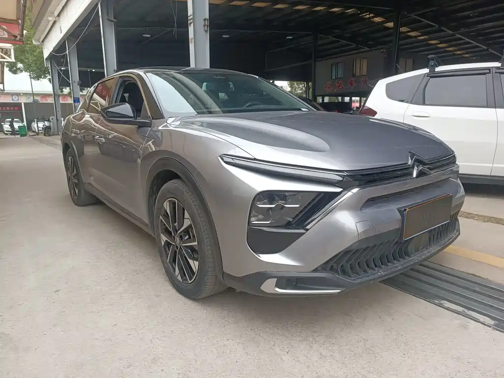 Citroen Citroën C5 X 2022 1.6T Feel Uncommon Year of the Tiger Special Edition 2024