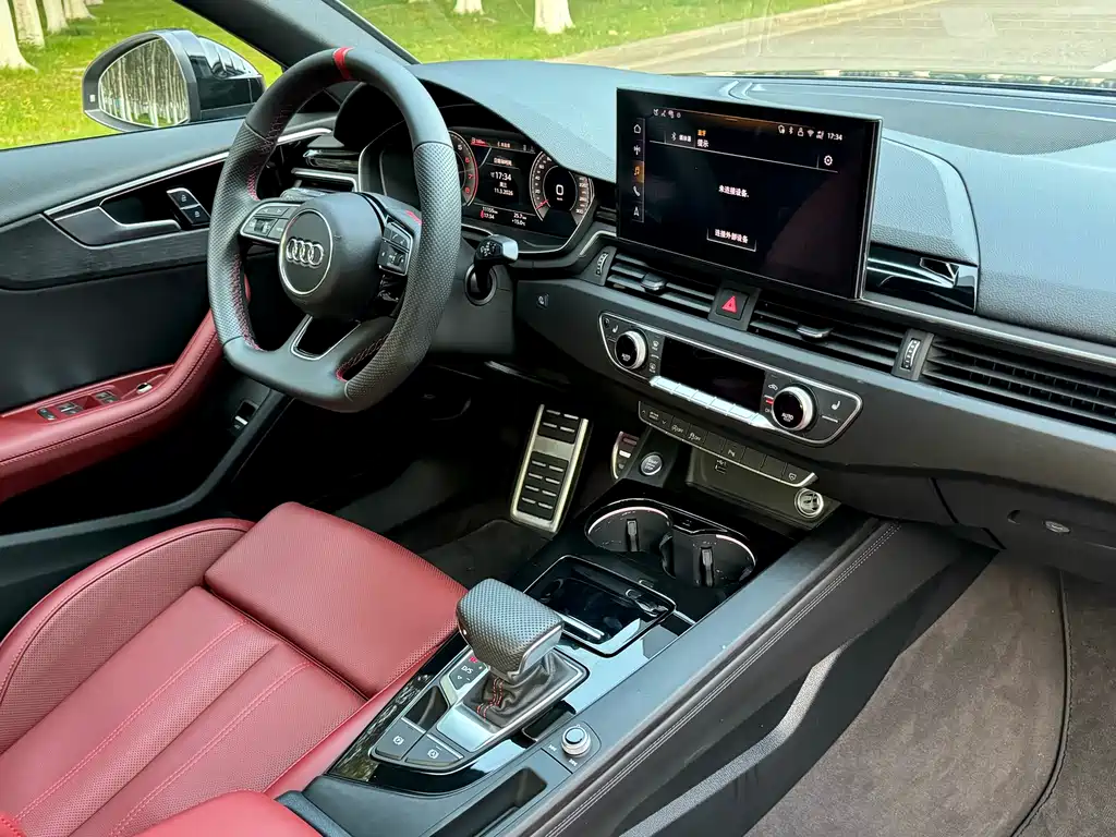 Audi Audi A4L 2025 200th Anniversary Edition 40 TFSI Luxury Dynamic Model 2025 - thumbnail 8