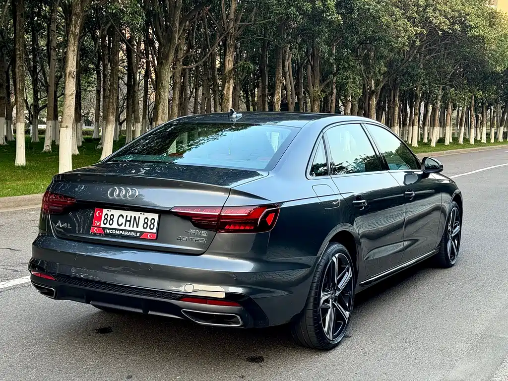 Audi Audi A4L 2025 200th Anniversary Edition 40 TFSI Luxury Dynamic Model 2025 - thumbnail 10