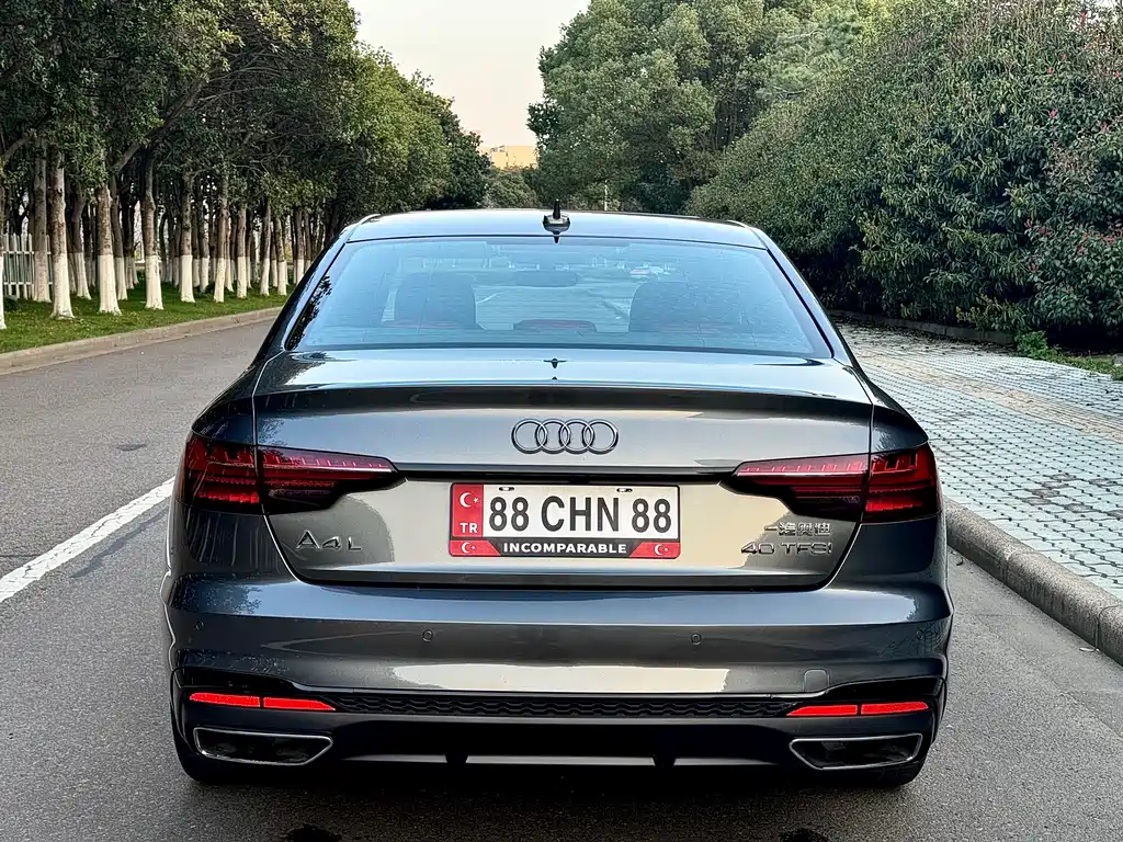 Audi Audi A4L 2025 200th Anniversary Edition 40 TFSI Luxury Dynamic Model 2025 - thumbnail 11