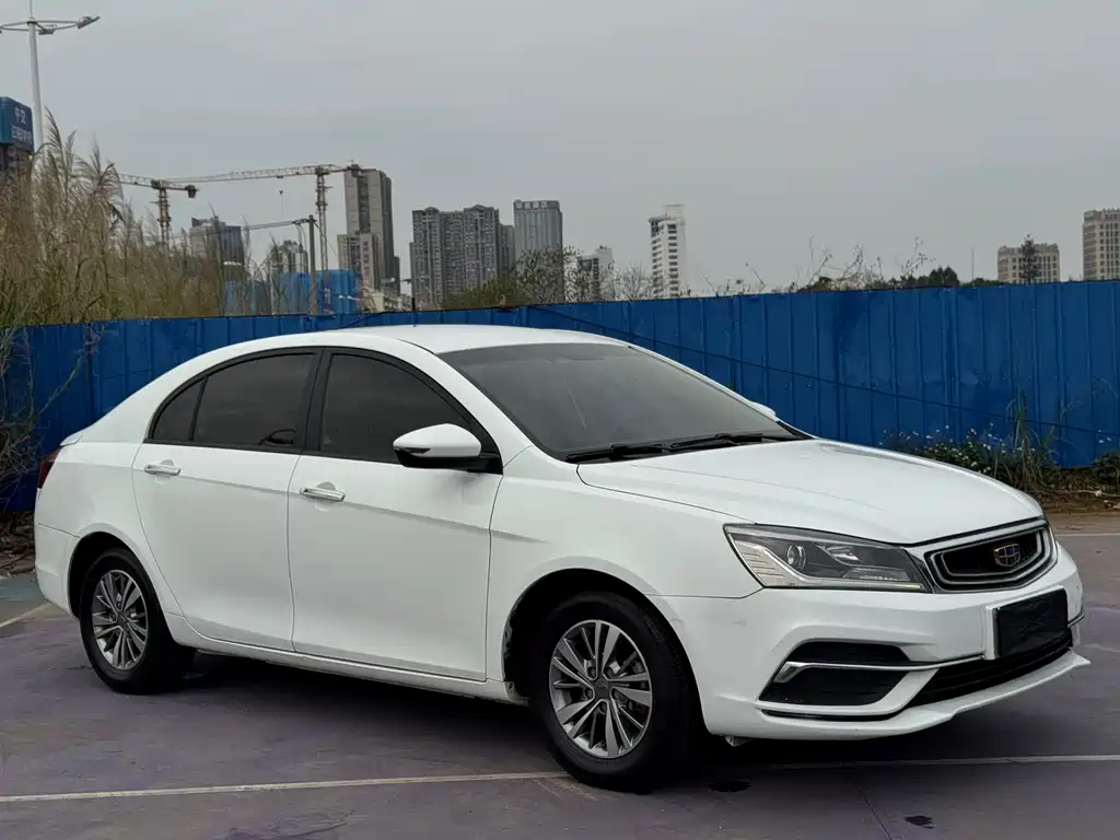 Geely Auto Geely Emgrand 2018 1.5L Manual Luxury Edition 2019 - thumbnail 3