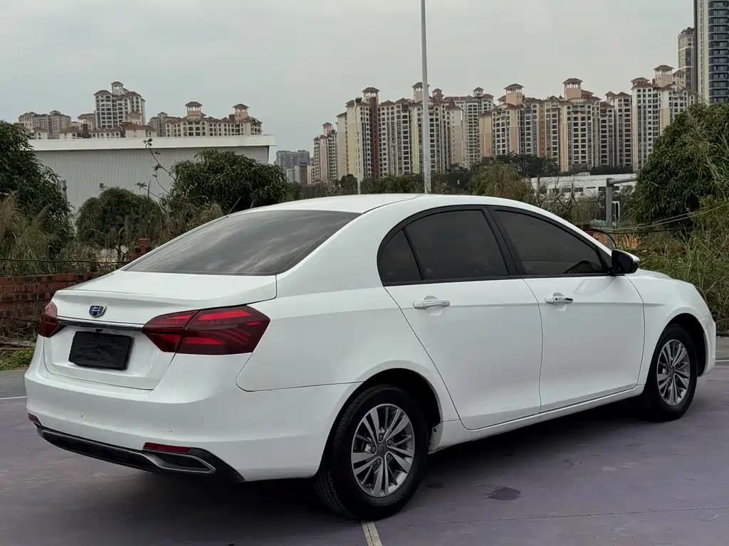 Geely Auto Geely Emgrand 2018 1.5L Manual Luxury Edition 2019 - thumbnail 4