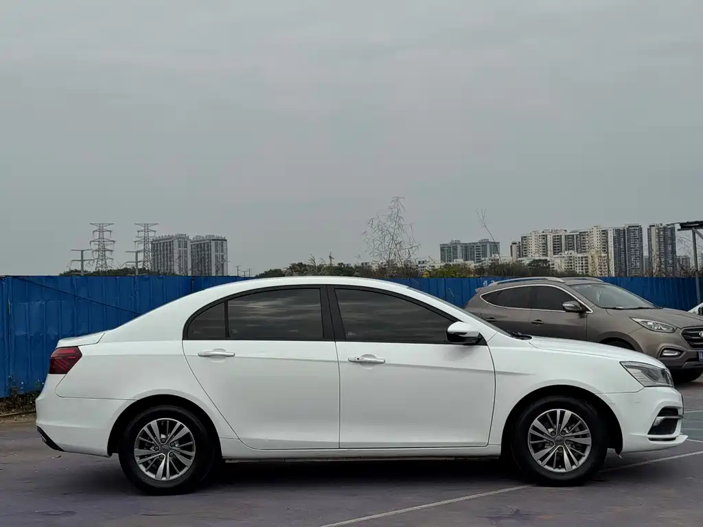 Geely Auto Geely Emgrand 2018 1.5L Manual Luxury Edition 2019 - thumbnail 6