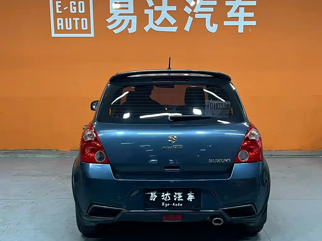 Suzuki Swift 2016 1.5L Automatic Fashion Cool Play Edition 2018 - thumbnail 5