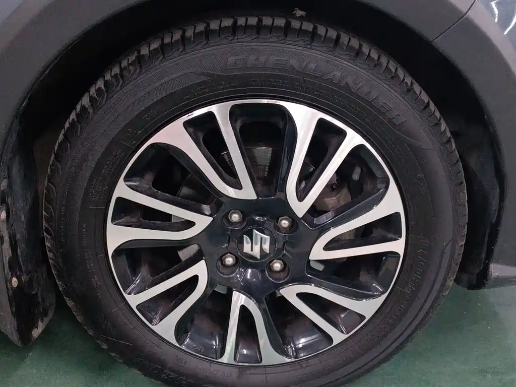 Suzuki Swift 2016 1.5L Automatic Fashion Cool Play Edition 2018 - thumbnail 12