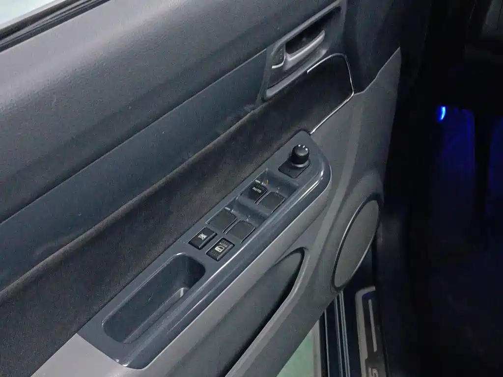 Suzuki Swift 2016 1.5L Automatic Fashion Cool Play Edition 2018 - thumbnail 13