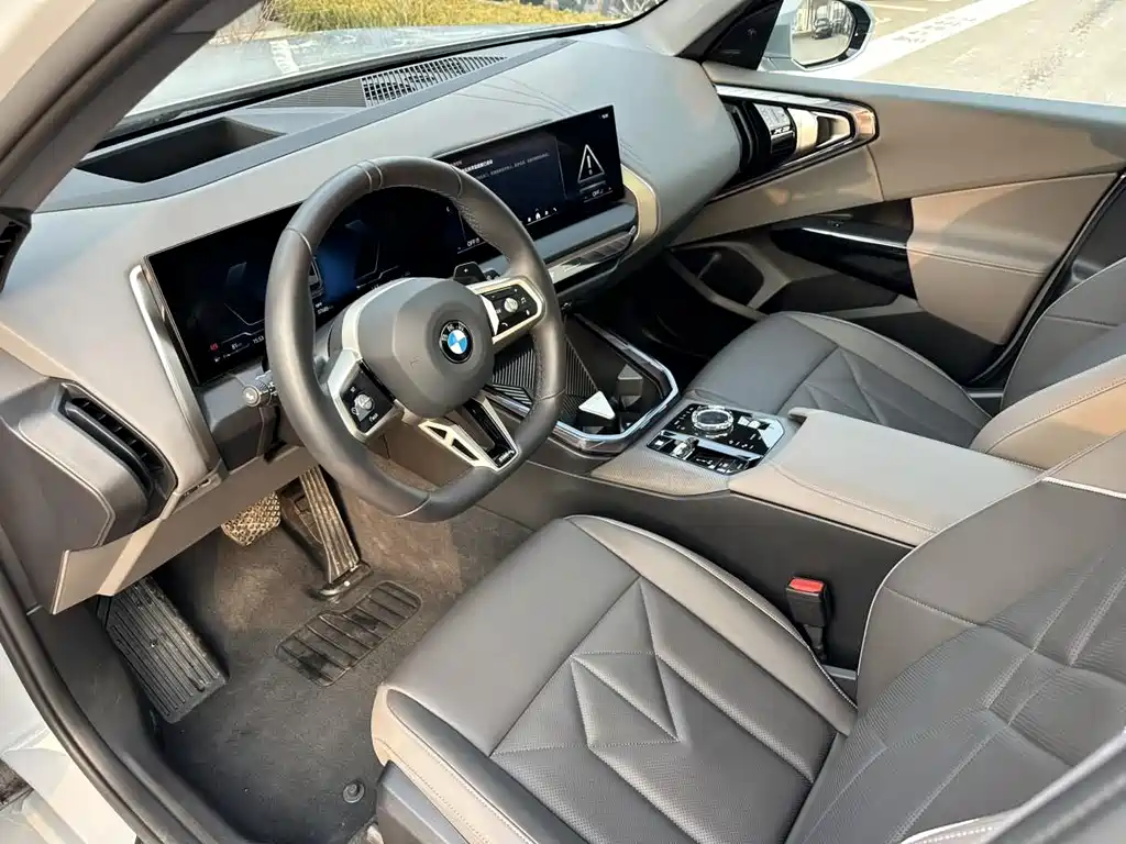 BMW BMW X3 2025 xDrive30L Premium M Sport Night Package 2025 - thumbnail 4